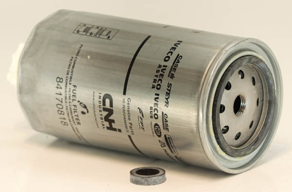 84170818 fuel filter spin-on CNH
