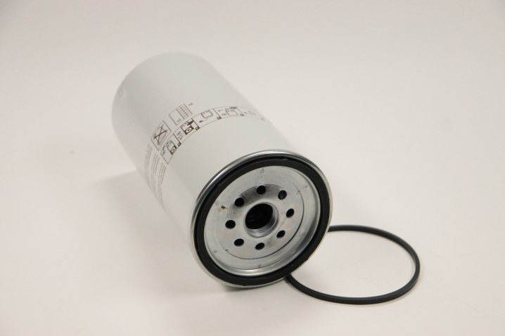 SN 912102 fuel filter spin-on