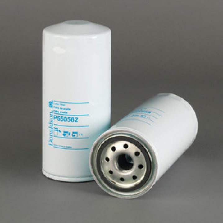 P550562 oil filter (spin-on)