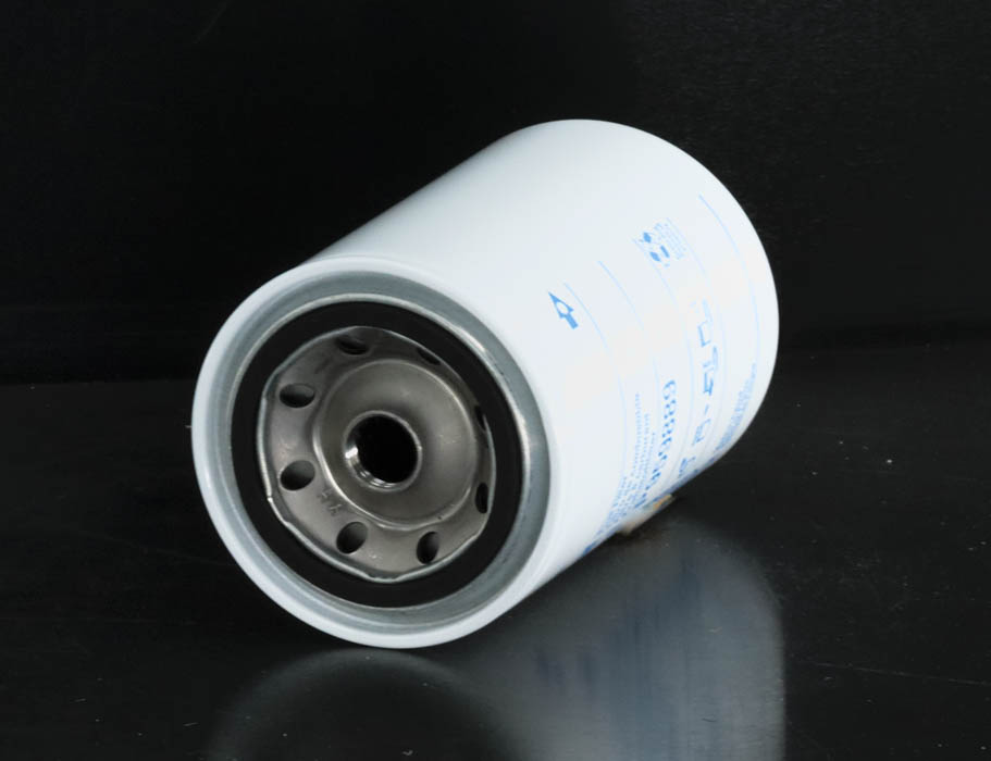 P959889 fuel filter spin-on
