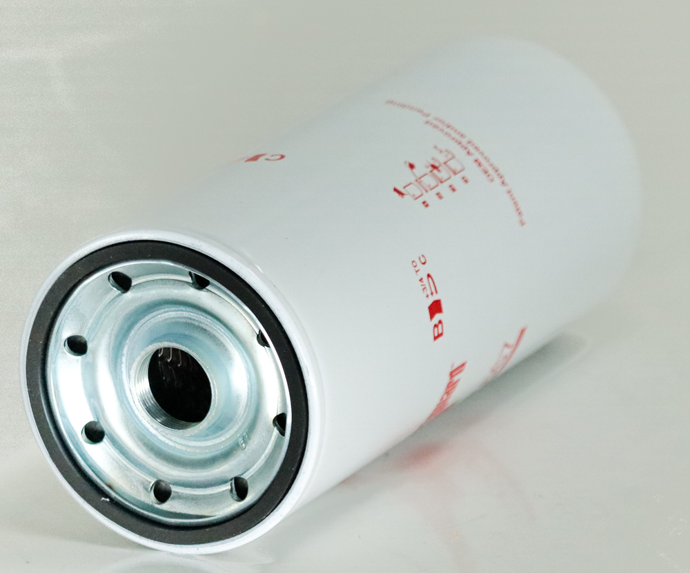 LF667 oil filter spin-on