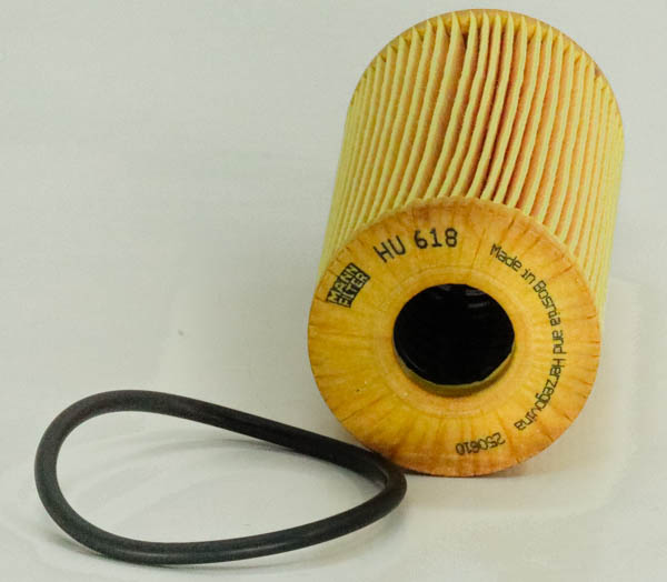 HU 618 y oil filter element (metal-free)