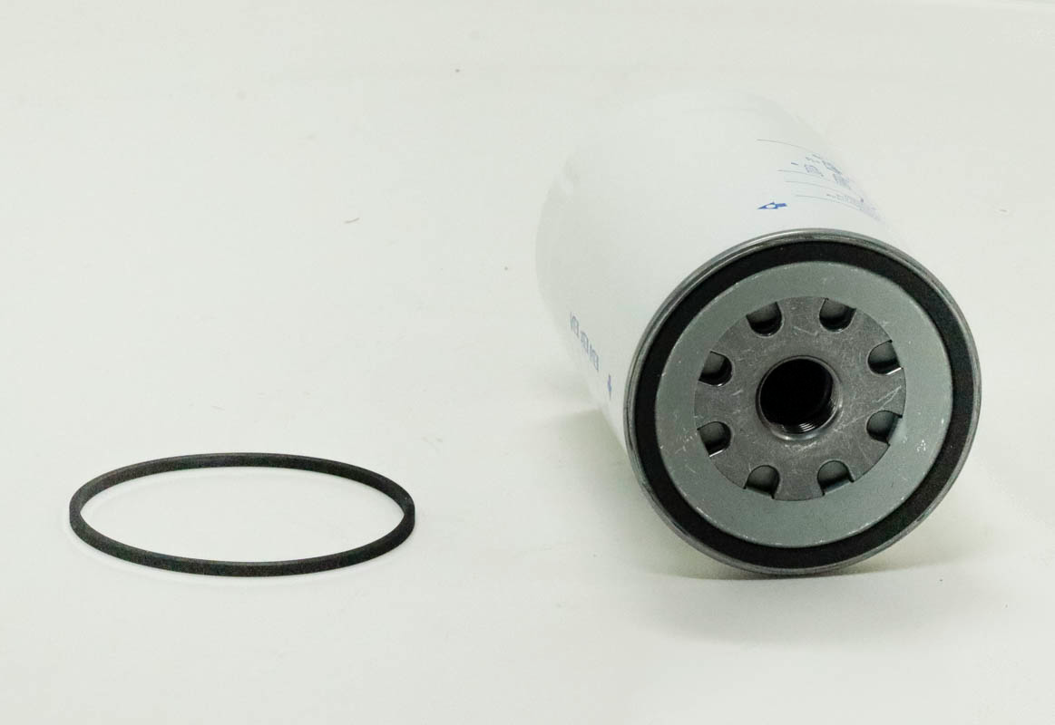 P553227 fuel filter spin-on